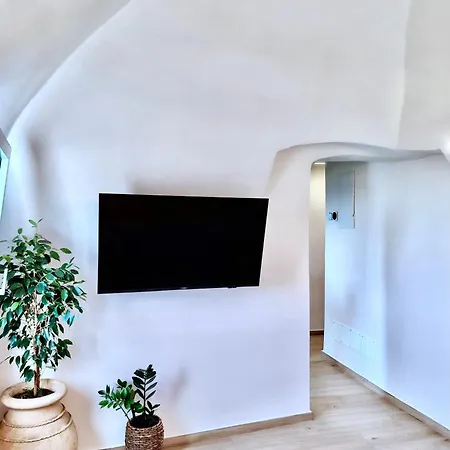 Apartment Belvedere&relax, 1bdr Apt, 1 Sofa Bed, 3 Pp, Sea View, Wi-fi E Ac Perinaldo