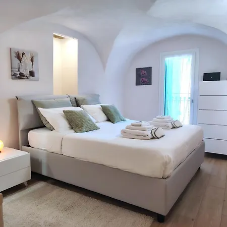 Vista Mare & Valle - Bilocale Rinnovato A Appartement *